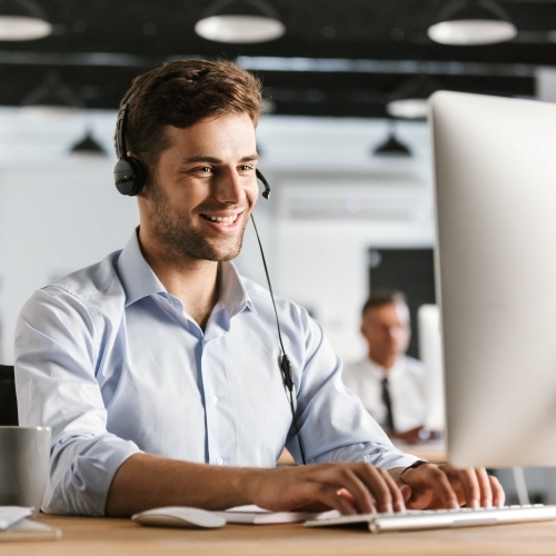 zdjecie biznesowego mezczyzny w